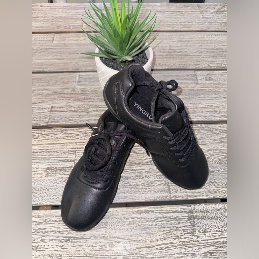Teen Girls Athletic Cheerleading Shoes/Sneakers, Black, Sz 7
